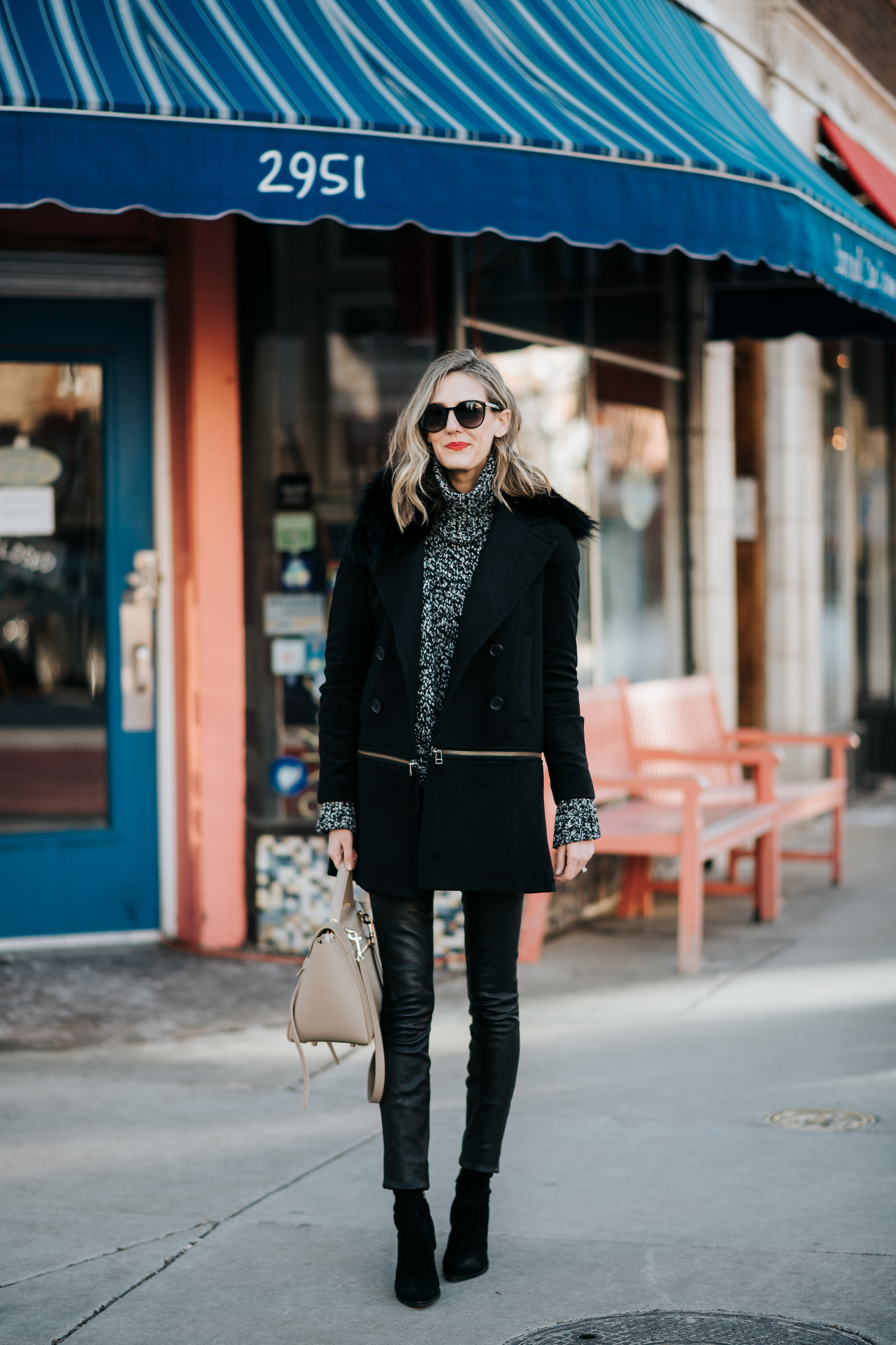 Leather Leggings in Winter: 10 Cool Outfit Formulas to Steal