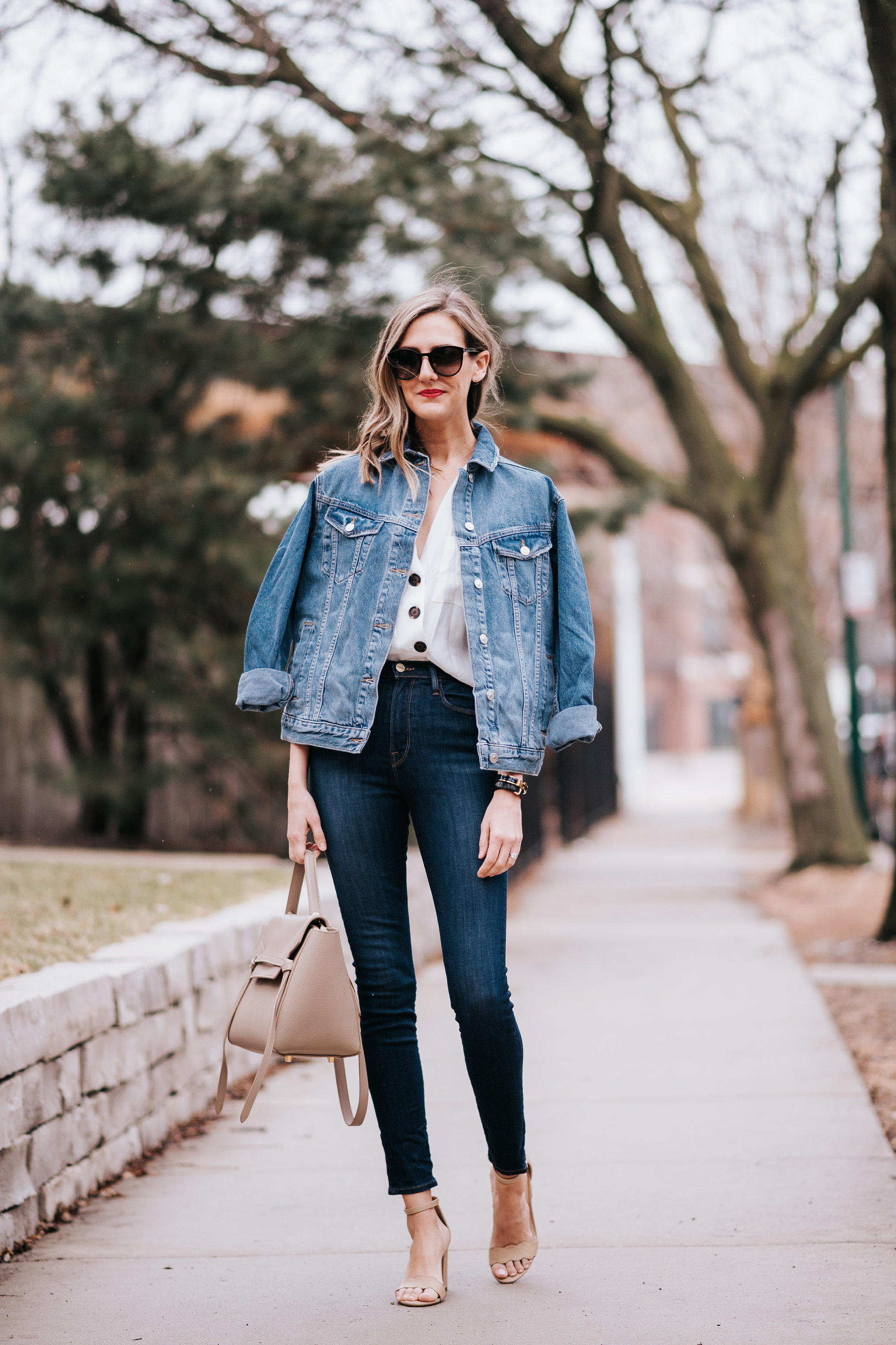 how to wear oversized jean jacket denim for spring