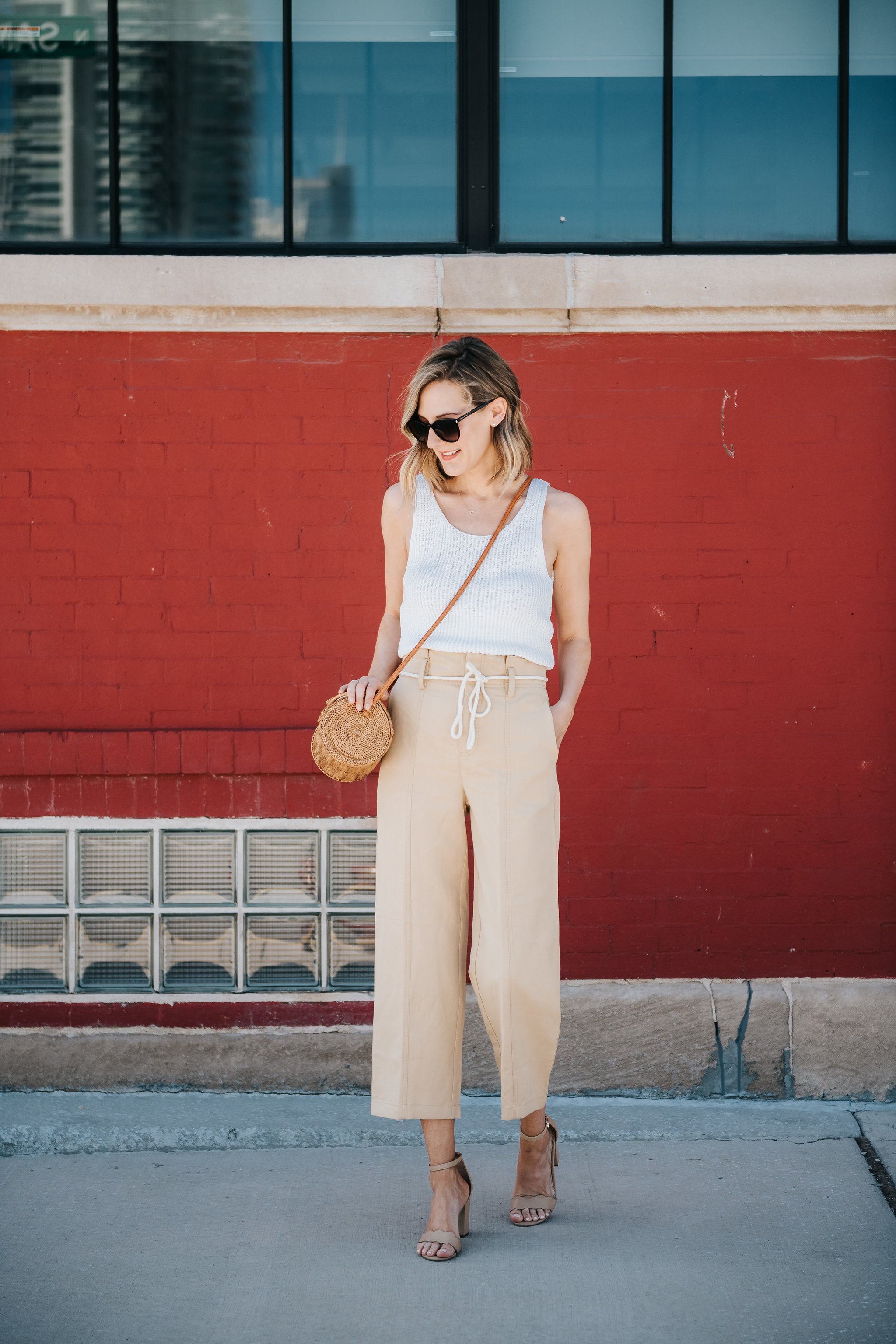 How to Wear Pleated Pants ? 52 Outfit Ideas & Styling Tips  Women pants  outfit, Pleated pants outfit, Khaki pants outfit women