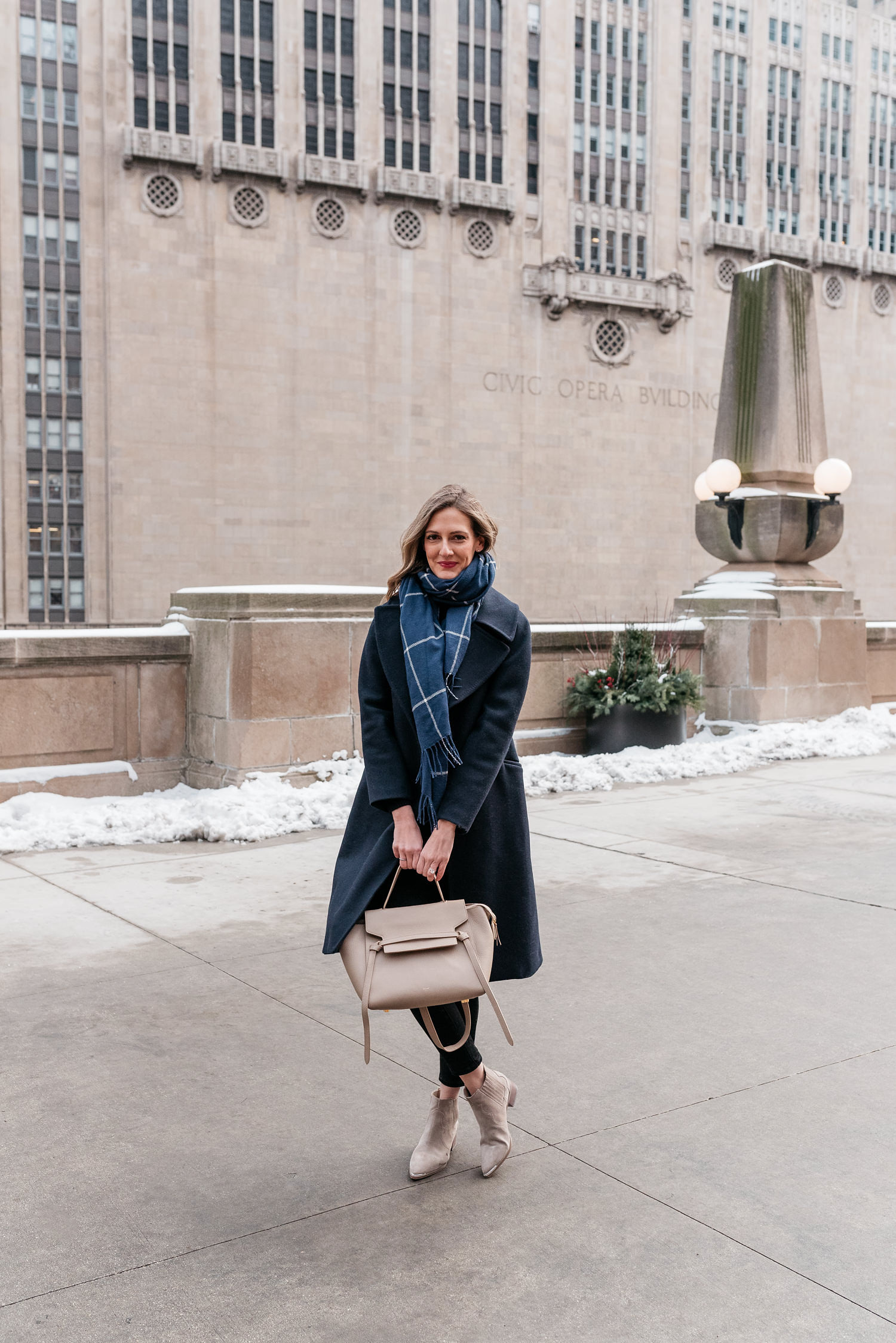 navy on navy // coldest day on record chicago winter fashion 