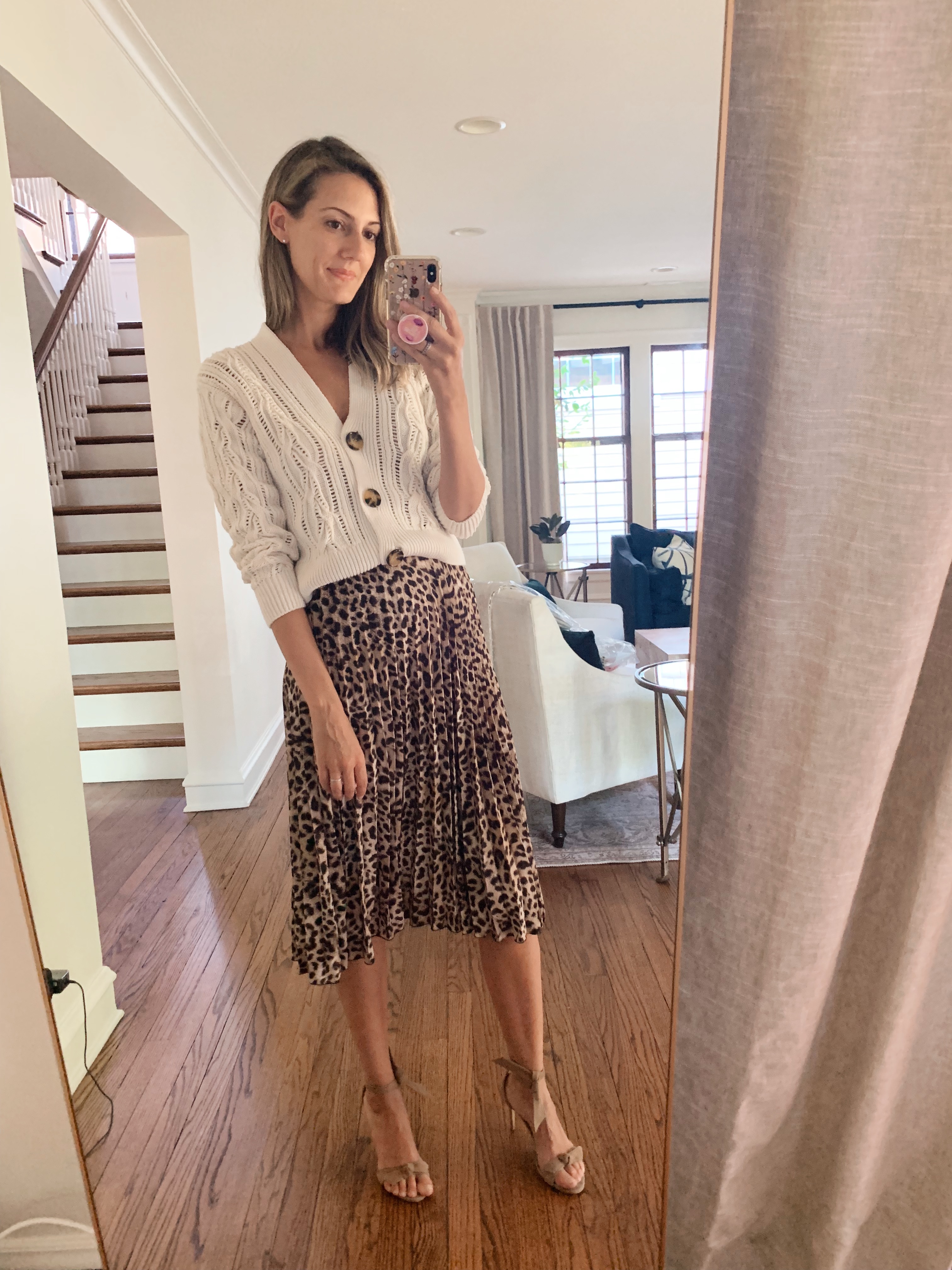 how to style a leopard skirt for fall