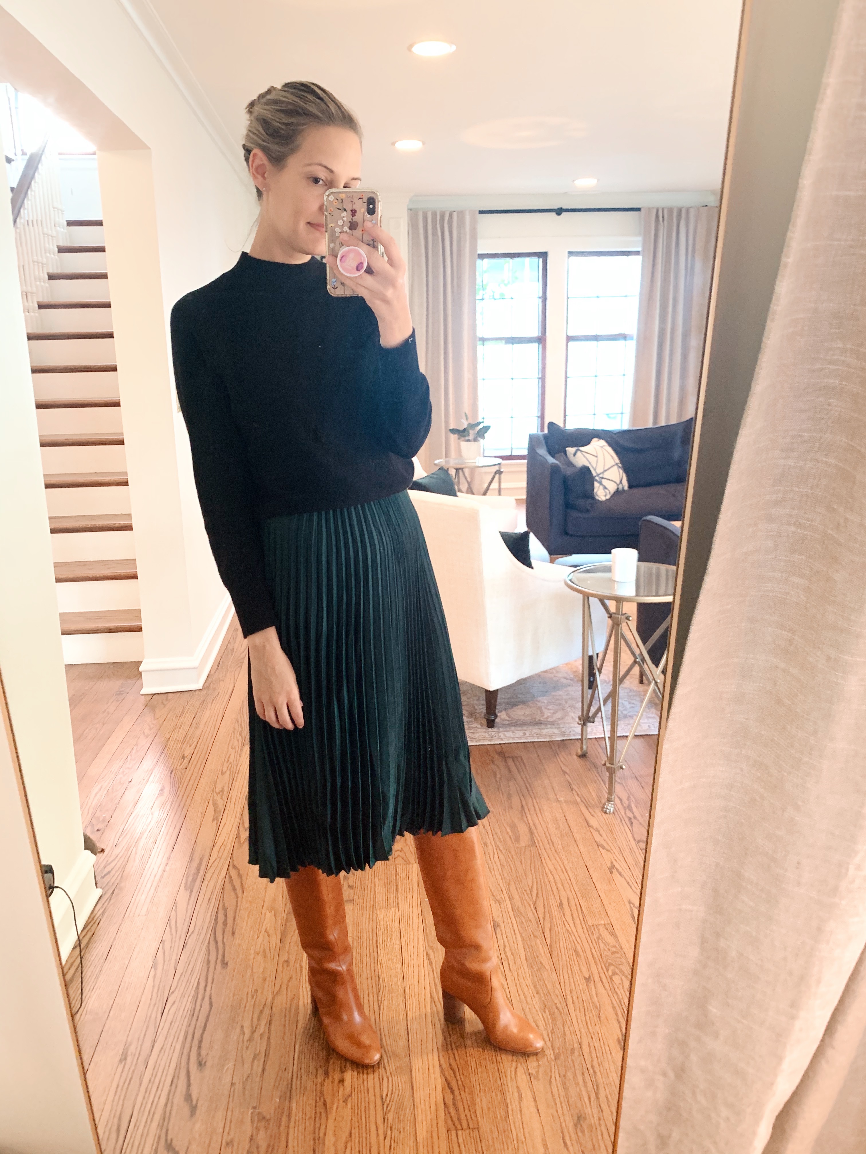 pleated skirt with boots