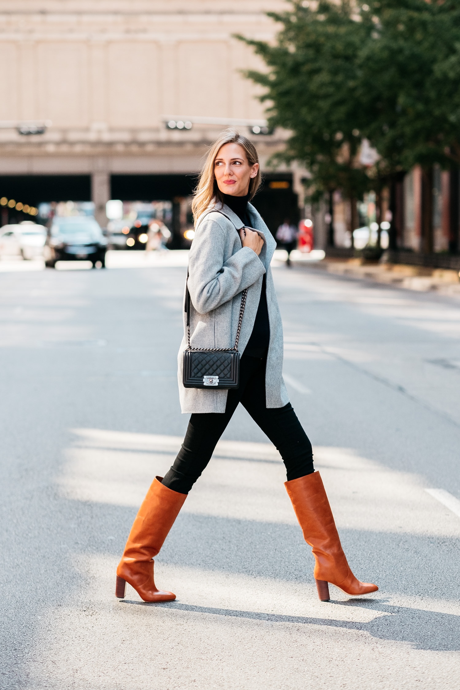 10 Knee-High Boots Outfits to Keep in Your Rotation