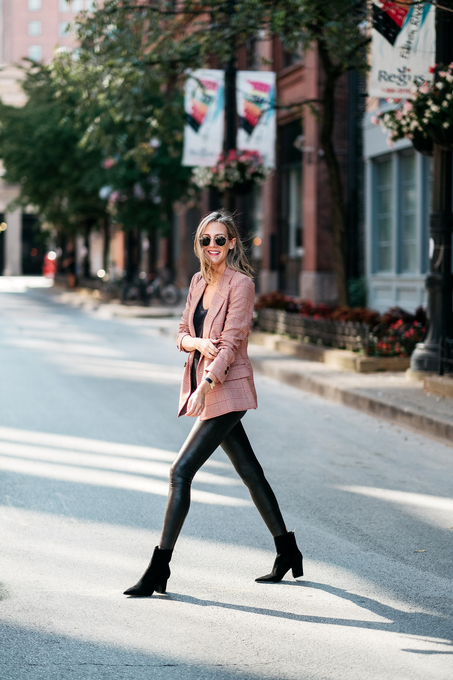 3 Ways to Style Spanx Faux Leather Leggings for the Holidays — I