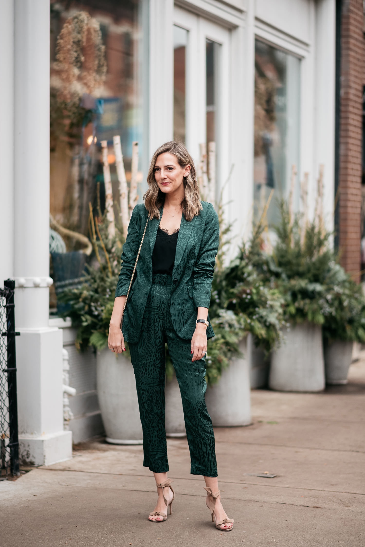 emerald green power suit  Green suit women, Green blazer outfit, Green suit