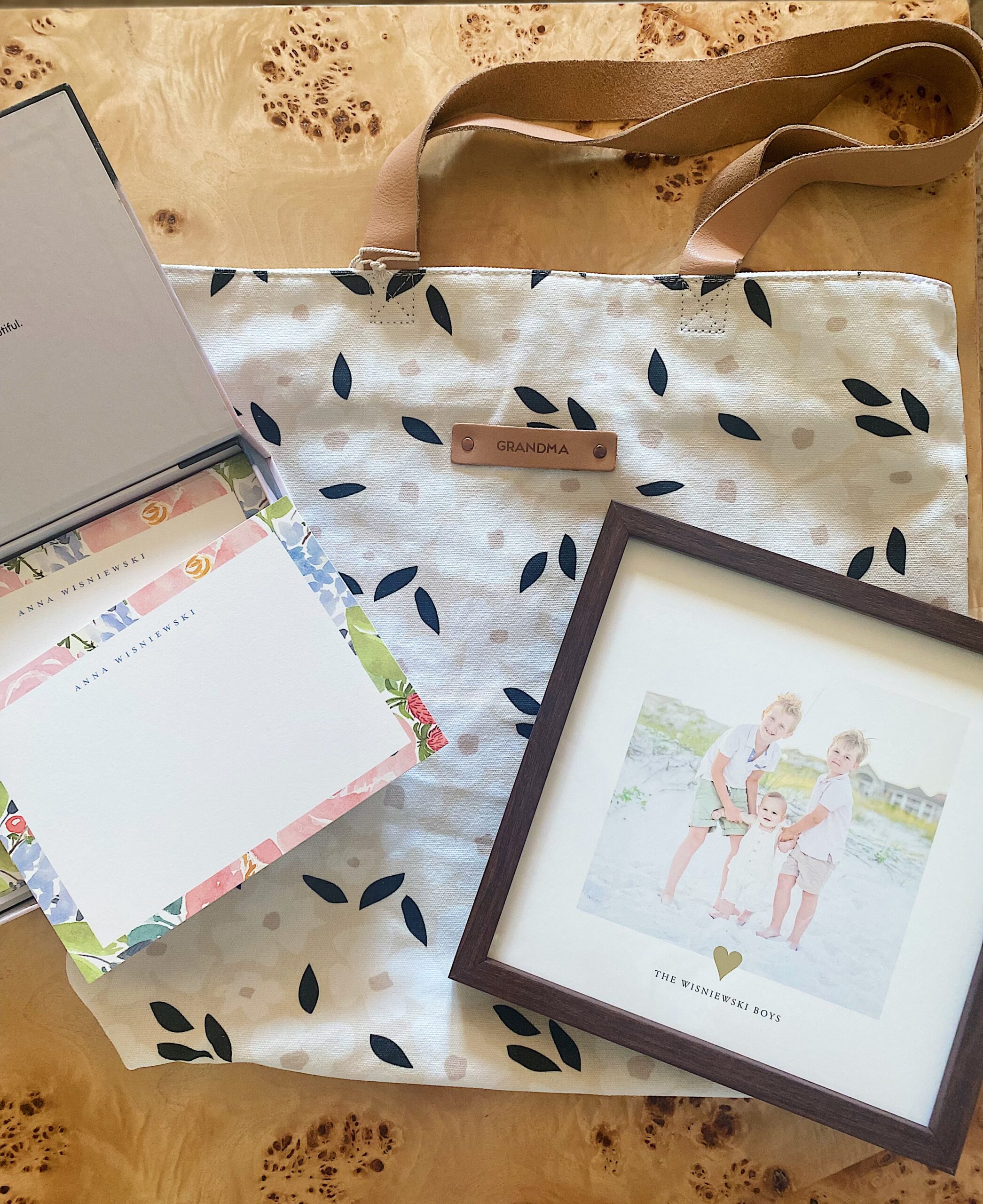 Sentimental Mother's Day Gifts with bag and picture frame 