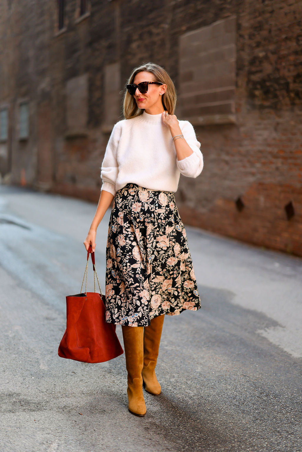 woman wearing Sézane sweater and floral skirt for an Easy Fall Looks